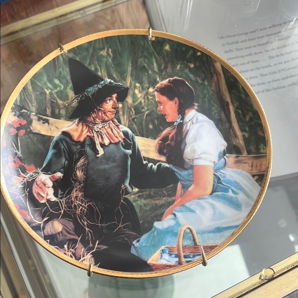Wizard of oz Dorothy meets the scarecrow plate collectionThe Hamilton Collection